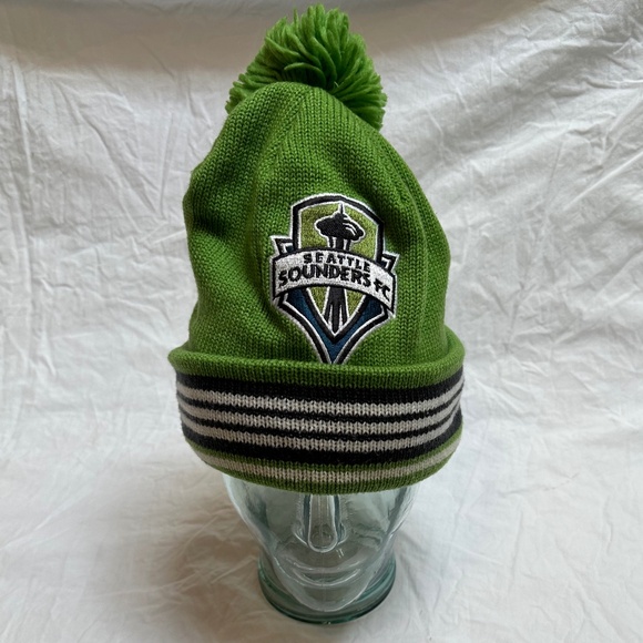 Seattle Sounders Adidas Beanie Pom Pom hat - Picture 1 of 6